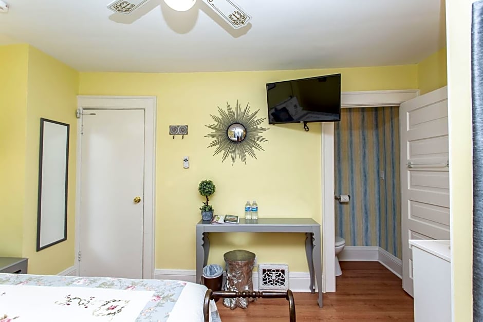 Ambiance By The Falls B&B