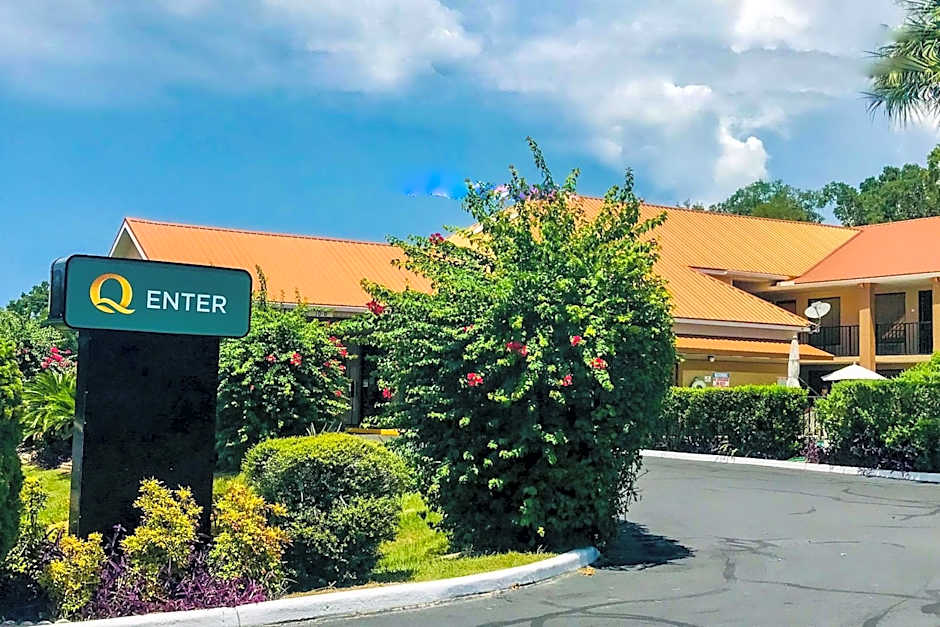Quality Inn near Manatee Springs State Park