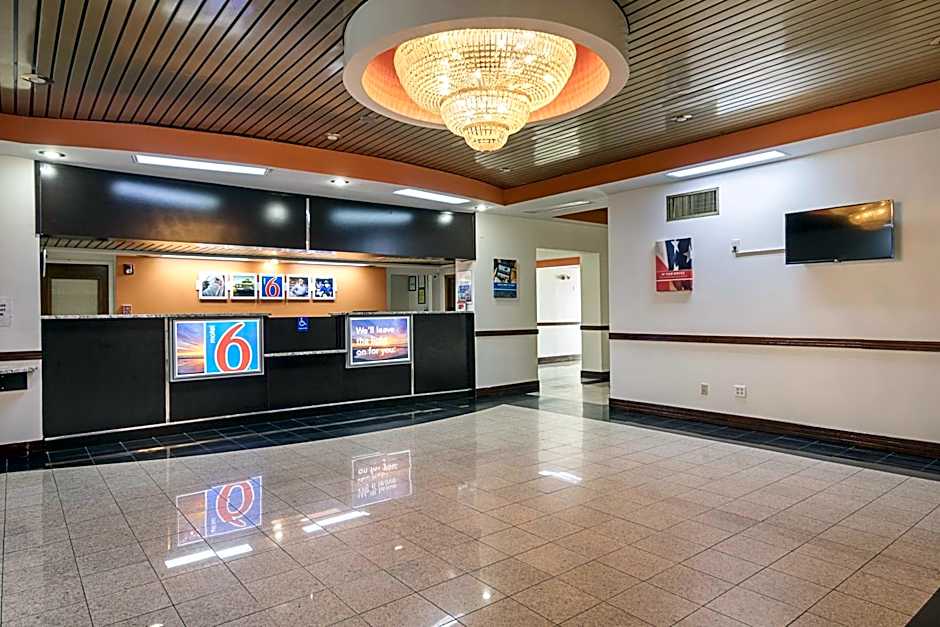 Motel 6-Decatur, GA