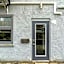 Large & Sunny Beautiful Home #103