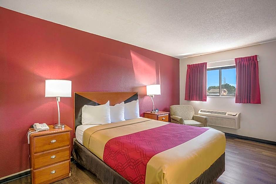 Econo Lodge Cedar Rapids South