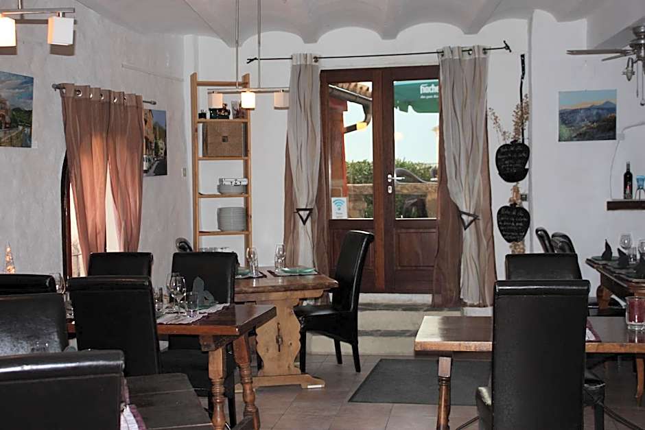 L'Almàssera Casa Rural & Restaurant