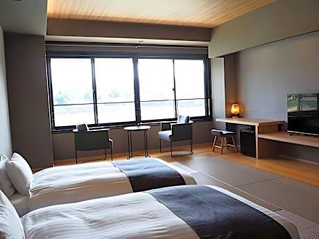 East wing,Low floor,Superior,Japanese-style room (Futon),River view -Non-smoking