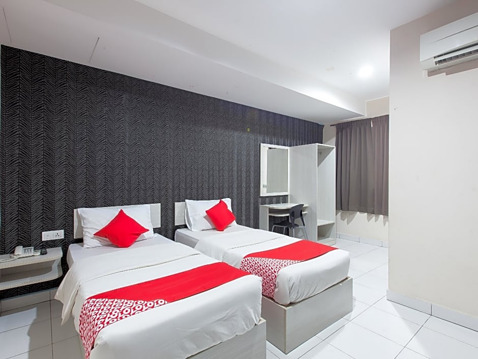 Super OYO 1163 Hotel Pulai