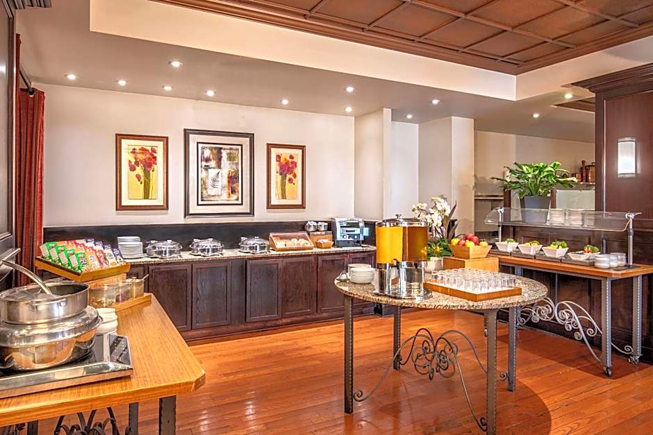 DoubleTree By Hilton Hotel And Conference Center Chicago North Shore
