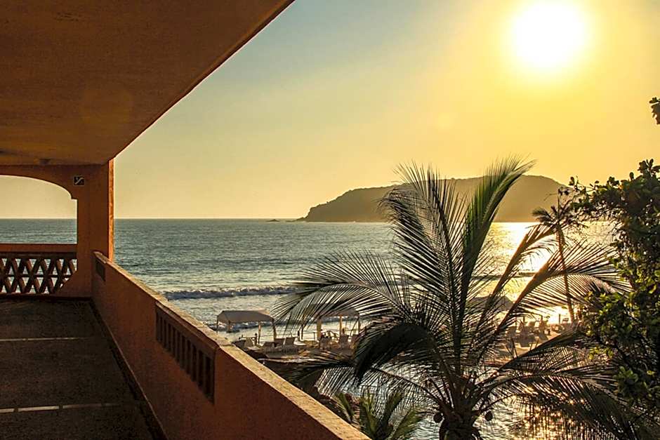 Costa de Oro Beach Hotel