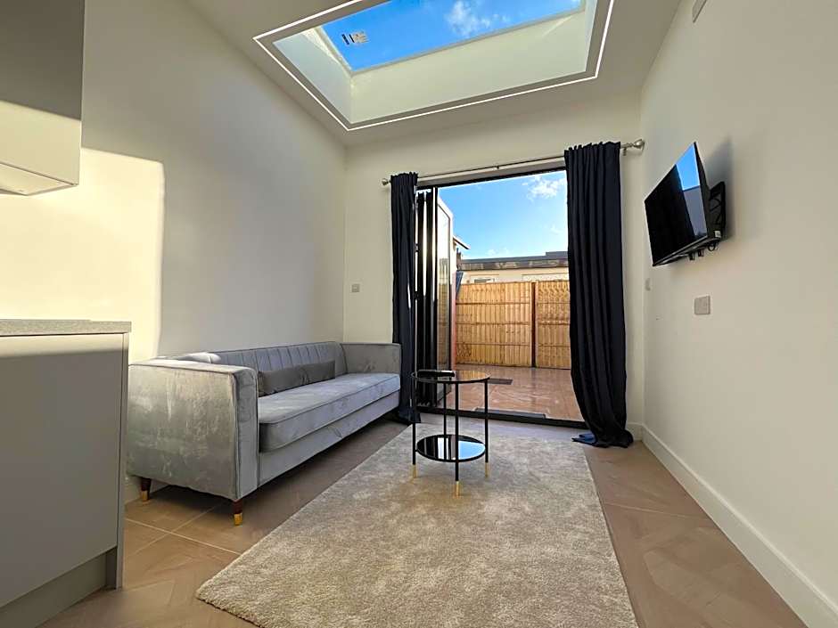 Luxurious London Studios