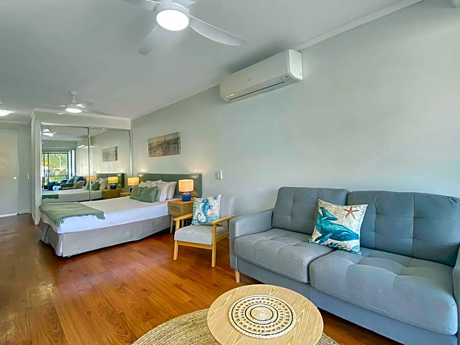 Blue on Blue Studio Room 1222