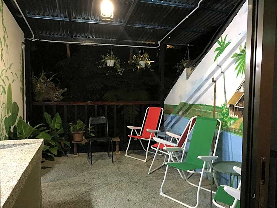 Hikers Sleep Port Guesthouse