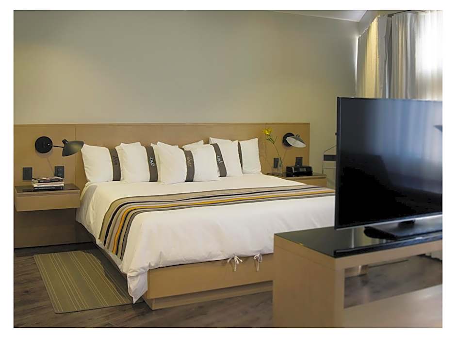 Casa Grande Suites