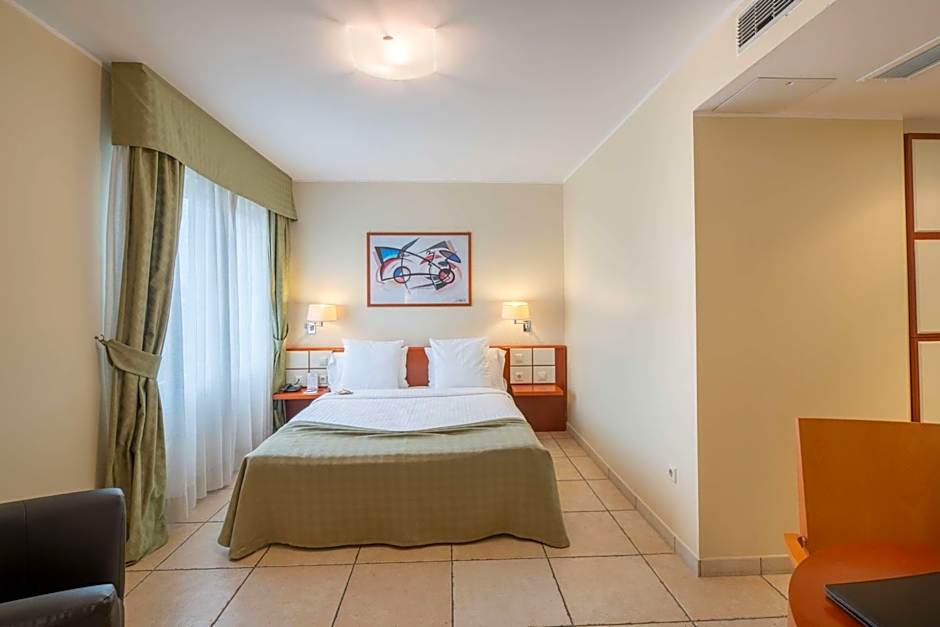 Best Western Plus Grand Hotel Victor Hugo