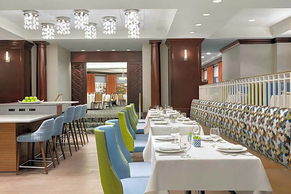 Embassy Suites By Hilton Boston Waltham