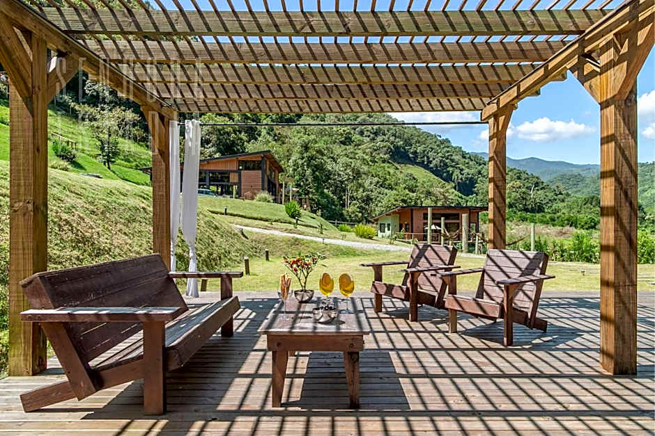 Lakeside Cabin - Villas Mornas: Nature, Jacuzzi