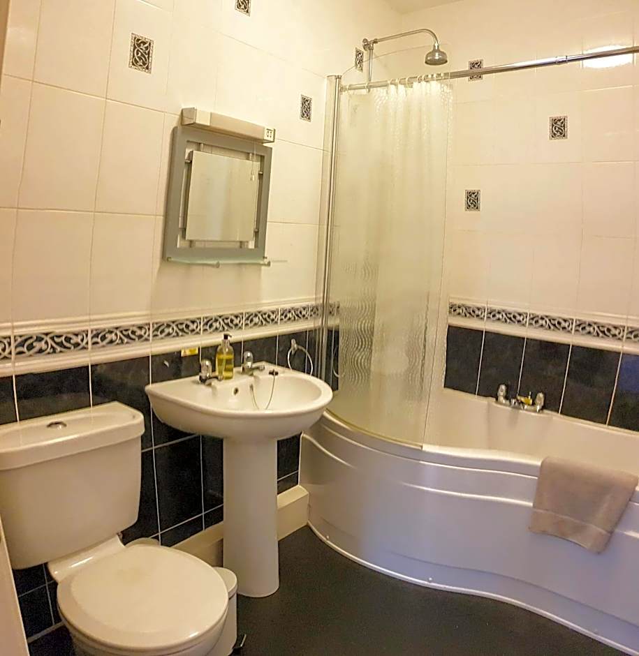 Station House, Dartmoor and Coast located, Village centre Hotel