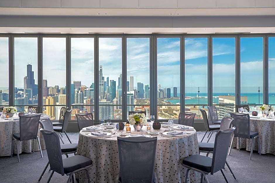 Marriott Marquis Chicago | Reservations Center