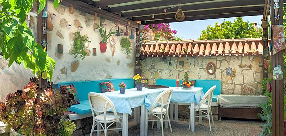 Flores Hotel Alaçatı