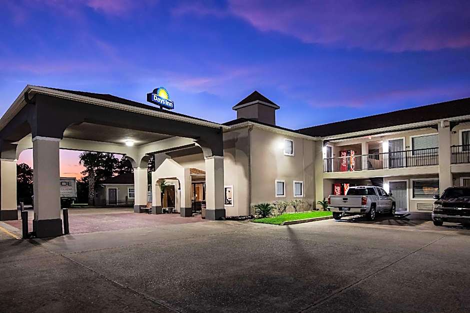 Days Inn by Wyndham Sulphur LA