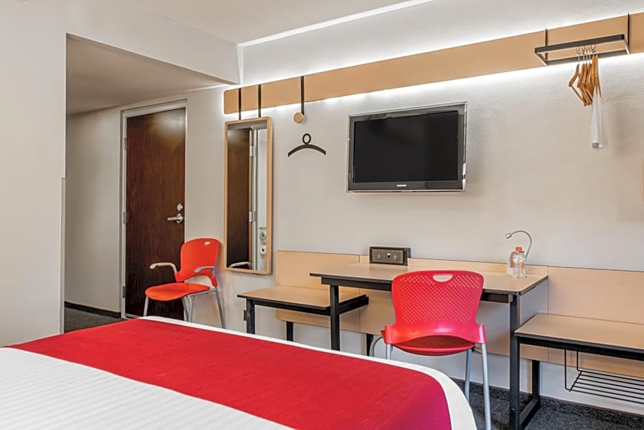 City Express by Marriott Querétaro Juríca