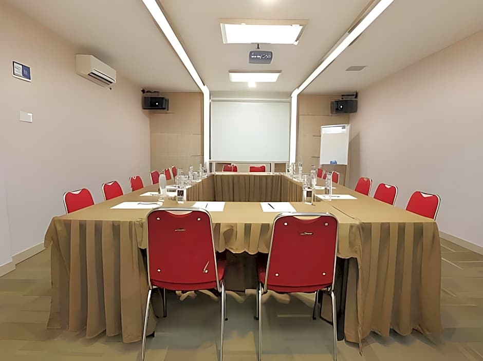 Lovina Inn Hotel Batam