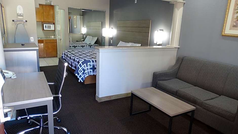 Regency Inn and Suites Humble
