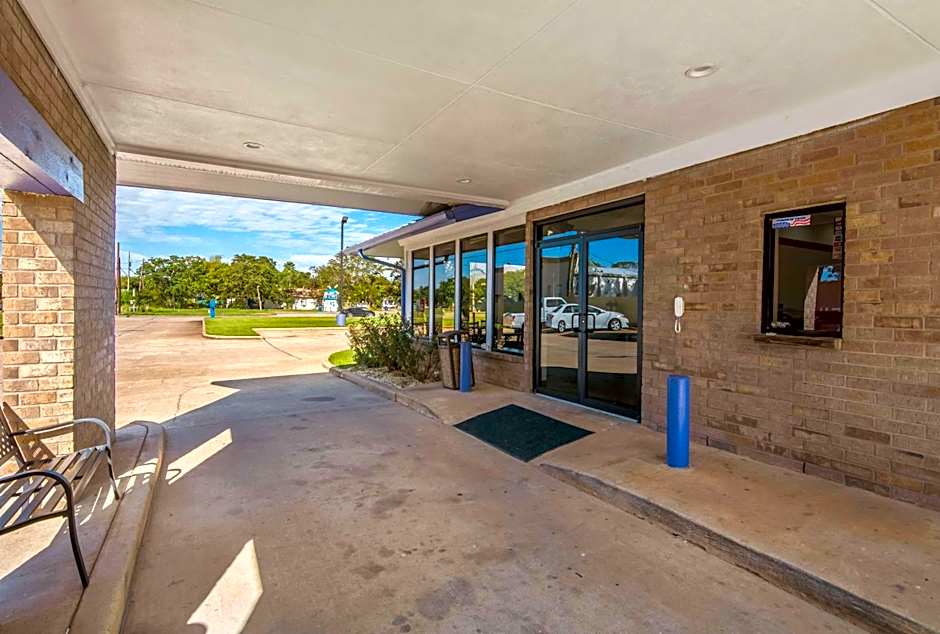 Motel 6-Freeport, TX