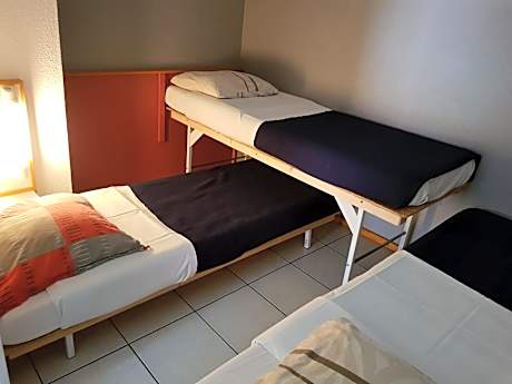 Family Room  (5 People)