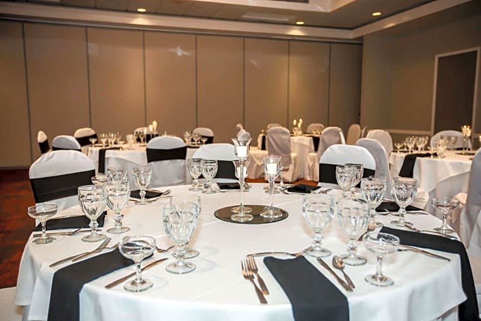 Ramada by Wyndham Jacksonville Hotel & Conference Center