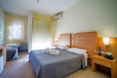 Economy Quadruple Room