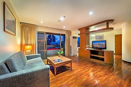 1-Bedroom Apartment with Kitchen