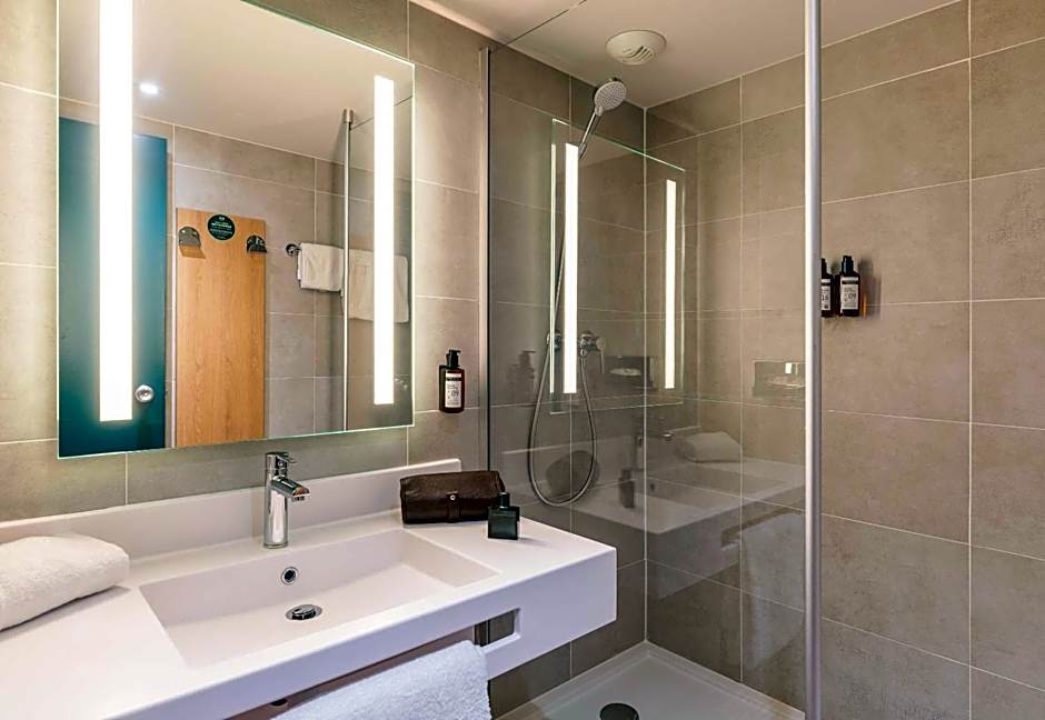 B&B HOTEL Lyon Nord 4 étoiles