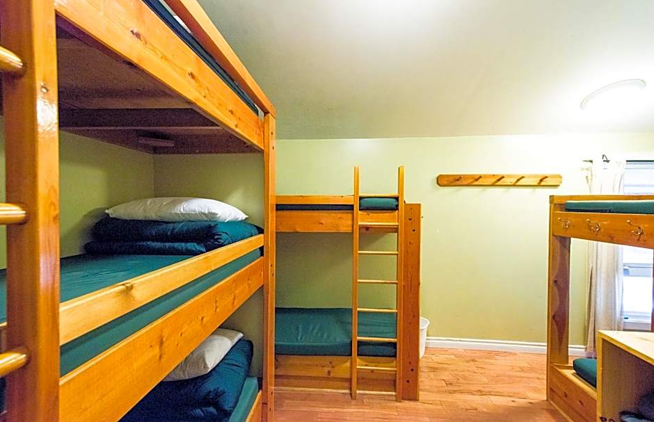 Canmore Alpine Hostel - Alpine Club of Canada