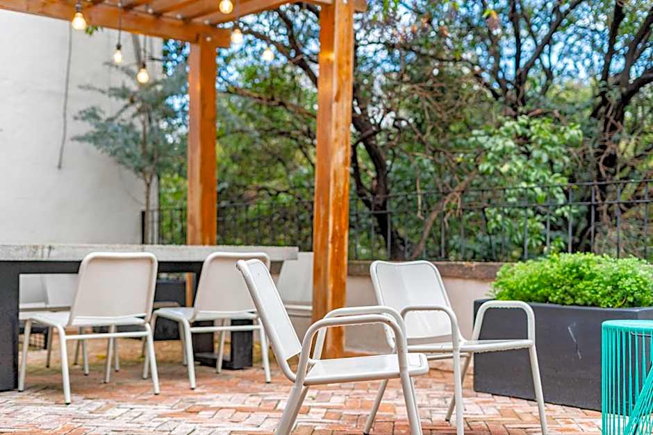 Casa Danubio Reforma by VH