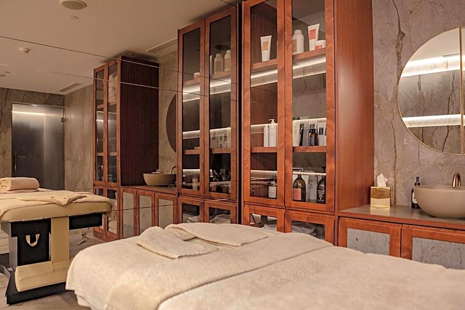 Wine & Books Lisboa Hotel