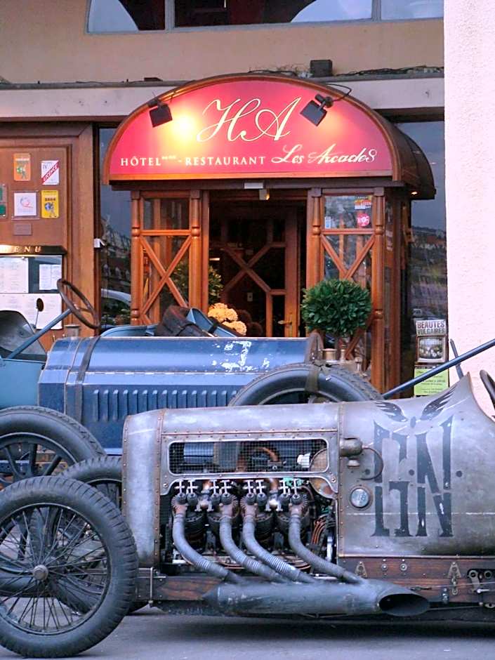 LOGIS Hôtel & Restaurant - Les Arcades