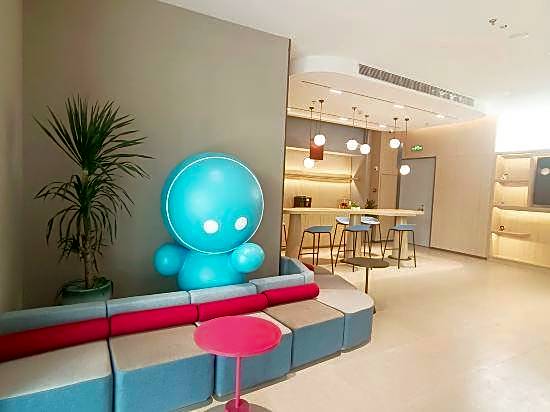Home Inn (Ningbo Tianyi Plaza Jiangxiaqiao subway station)