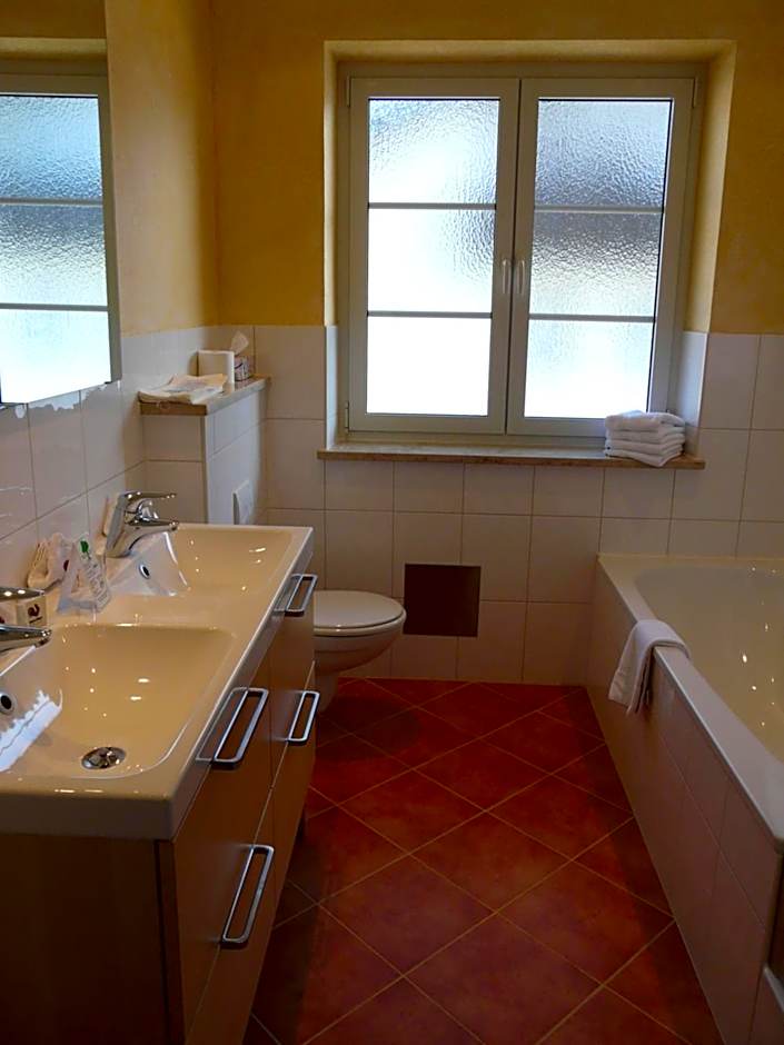 Hotel Roter Hahn - Bed & Breakfast