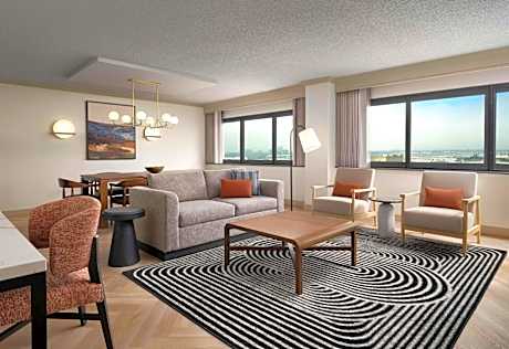 One Bedroom Suite - King