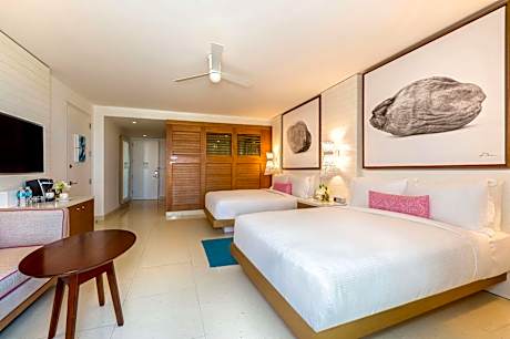 Connecting Room