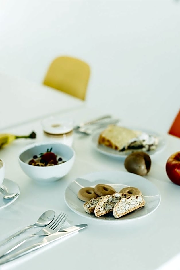 Marina Gardens Boutique & Suites