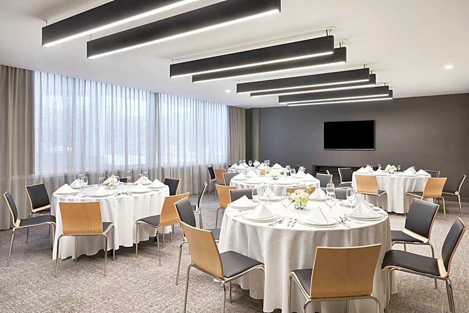 AC Hotel by Marriott Pleasanton