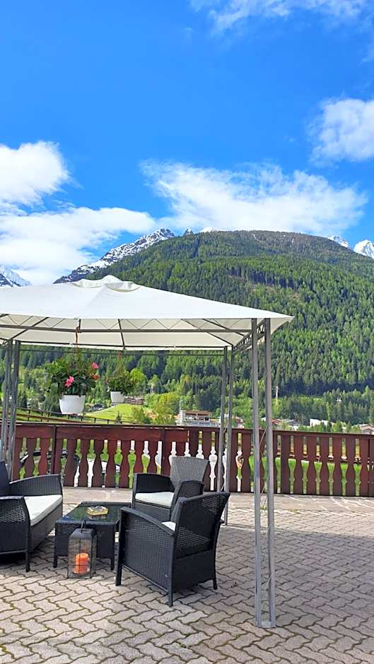 Hotel Veduta dell'Adamello