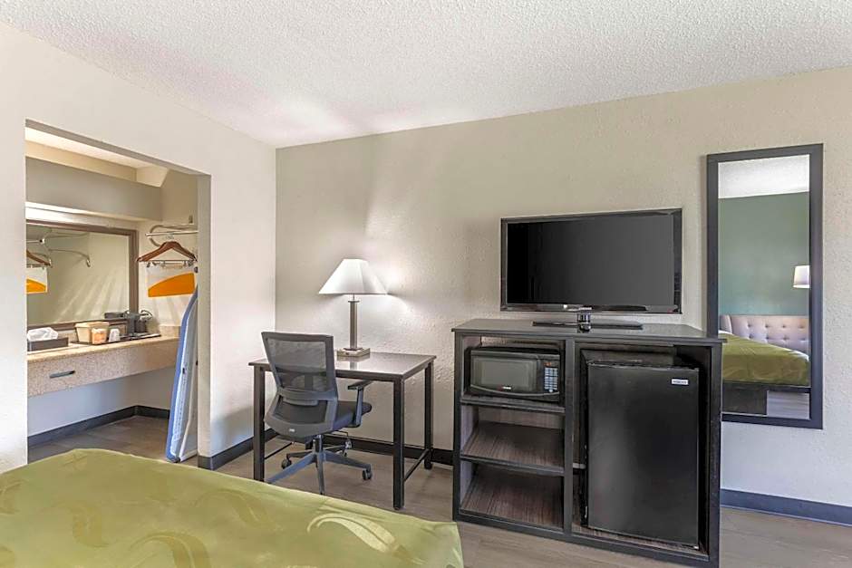 Quality Inn & Suites Santee I-95