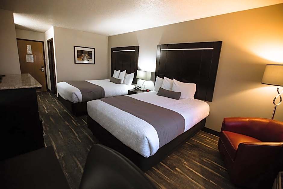 Ten Pin Inn & Suites