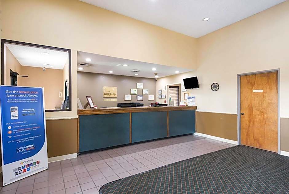 Econo Lodge Inn & Suites Knoxville East