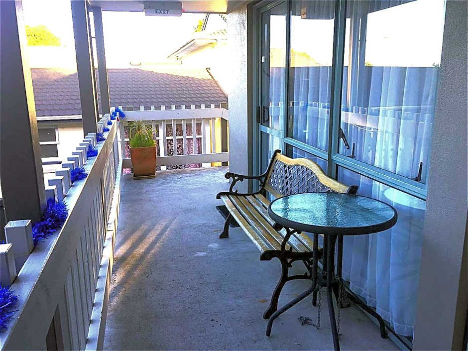 Accolade Lodge Motel