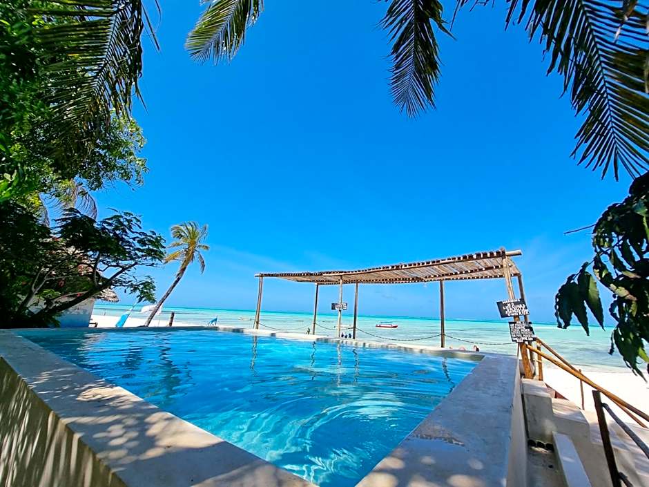 Red Monkey Beach Lodge