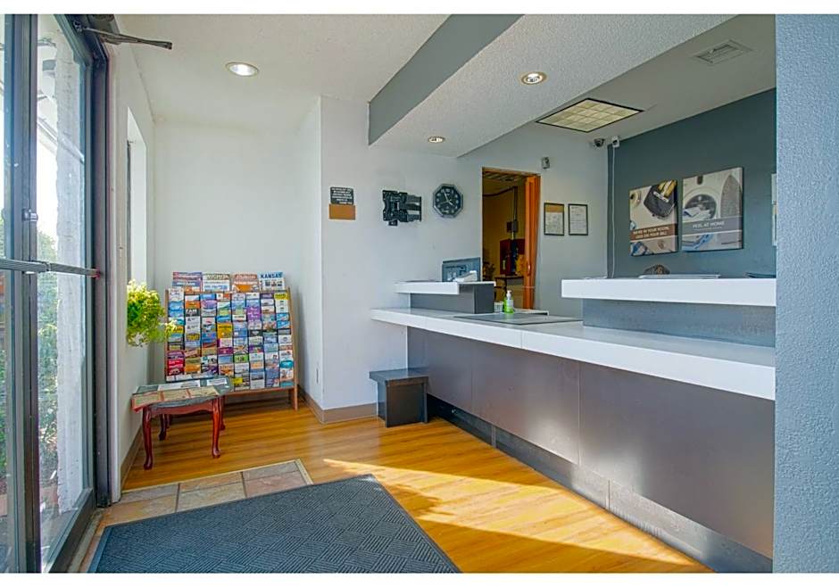 Studio Inn Exten Stay Oklahoma City Airport – Oklahoma City, OK