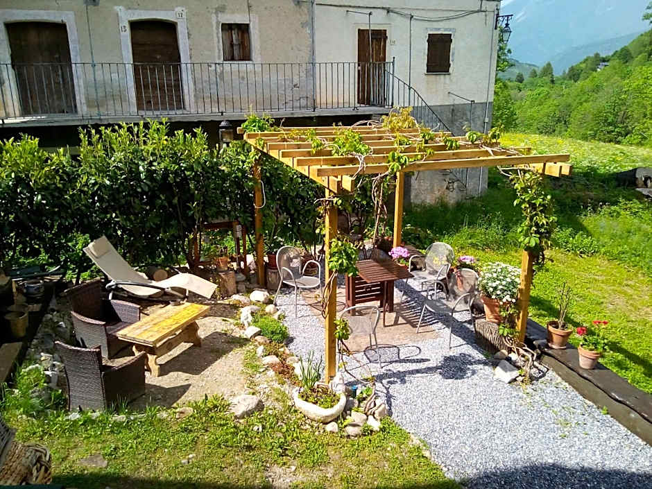 B&B L'Abric - centro storico di Limonetto