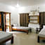 Casa De Loren Family Room