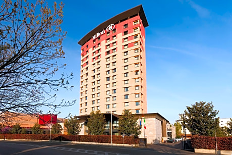 Twin Executive Suite City View